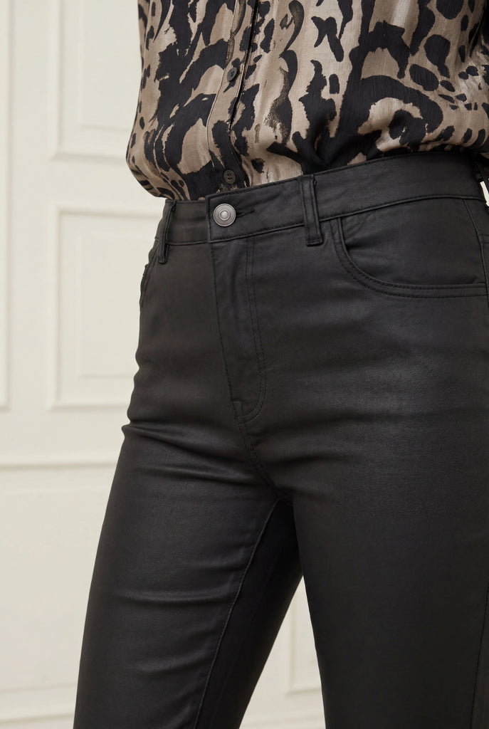 Isay Flare Coated Pant Black