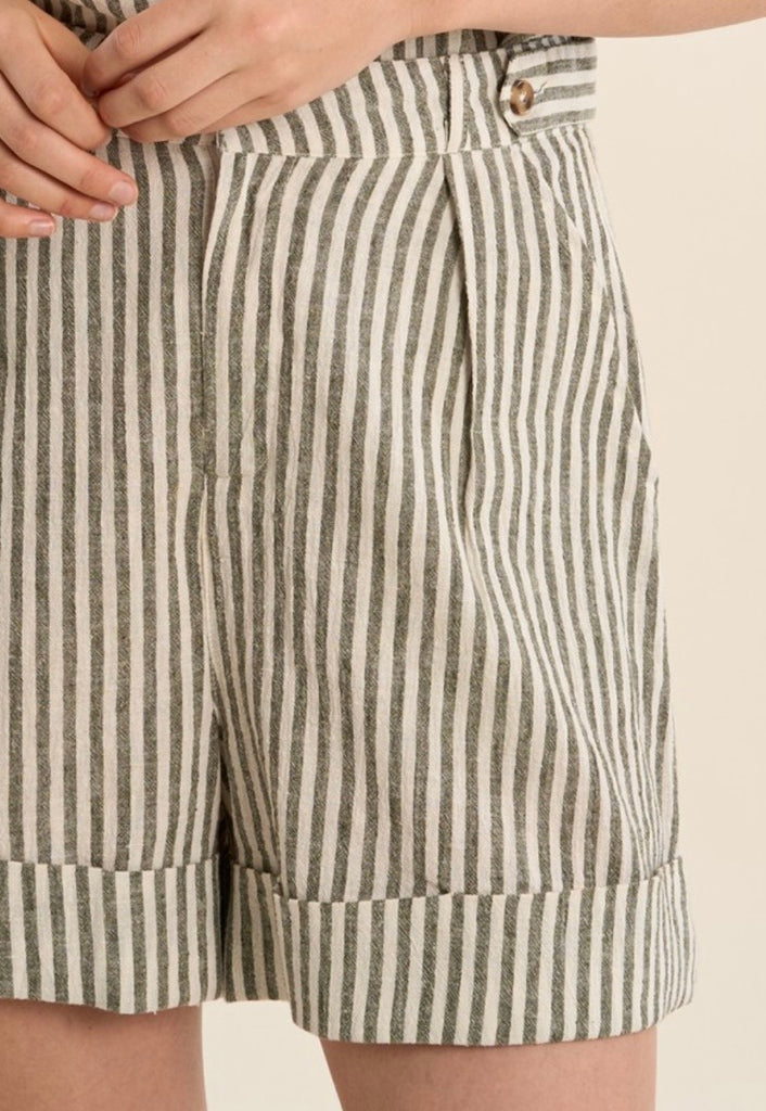 Molly khaki shorts