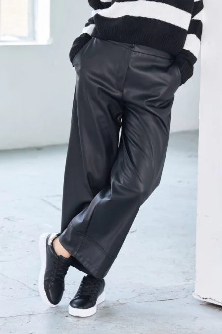 NAW25260-BLACK leatherette trouser