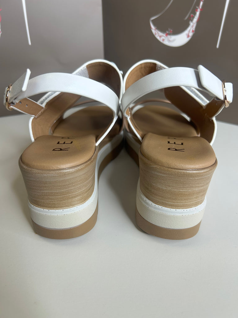 Repo 261080 Beige Bianca Sandal