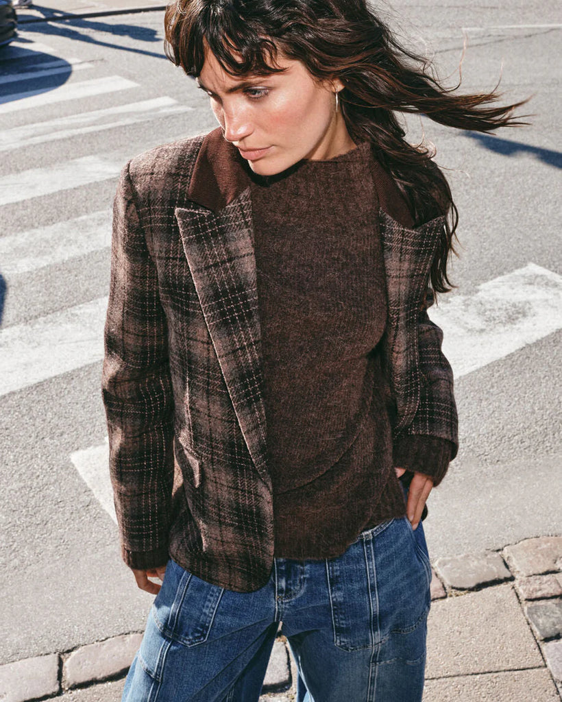 MMElivia Chez Blazer