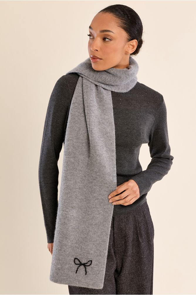 Molly Ash Dark Scarf