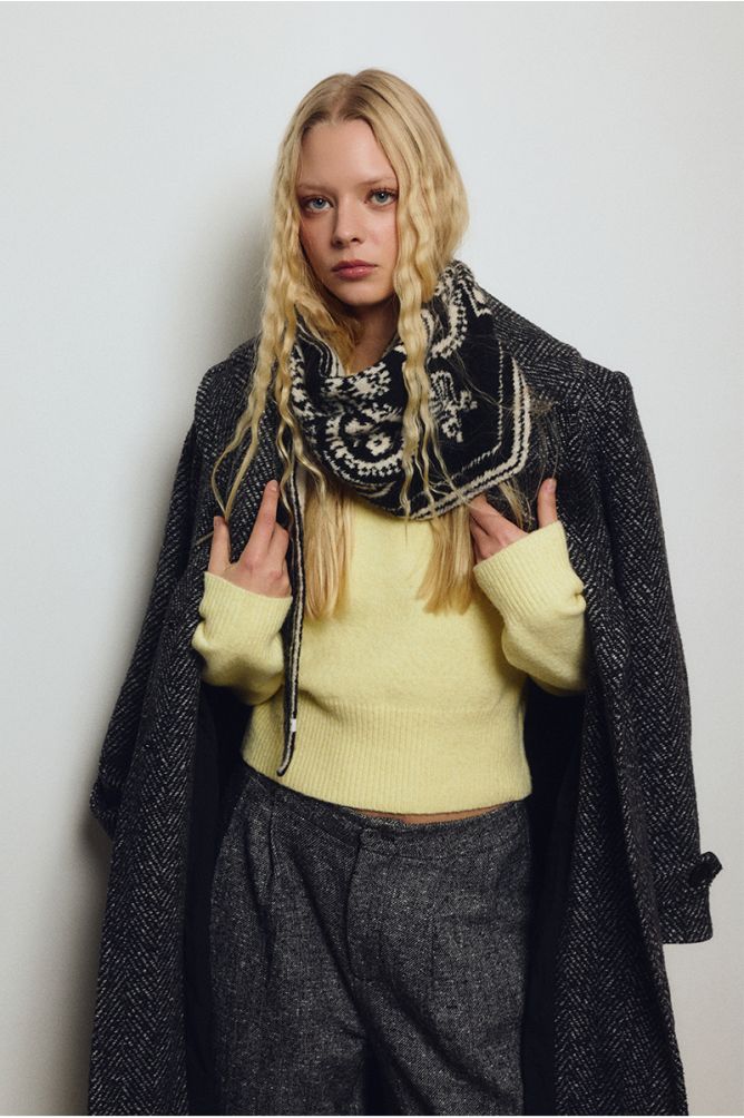 Molly Black Scarf
