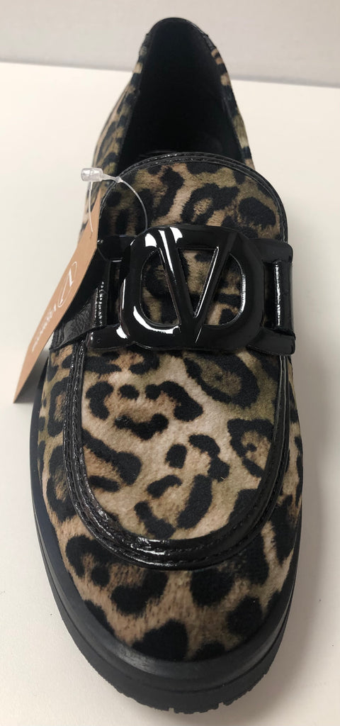 Viguera Beige Leopard print loafer 24214