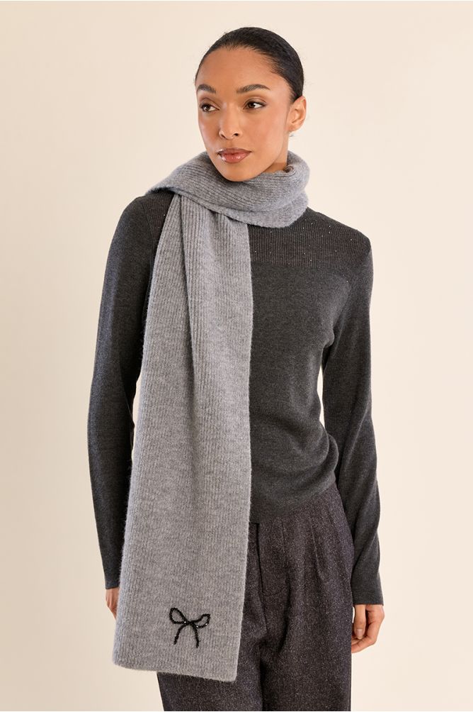 Molly Ash Dark Scarf