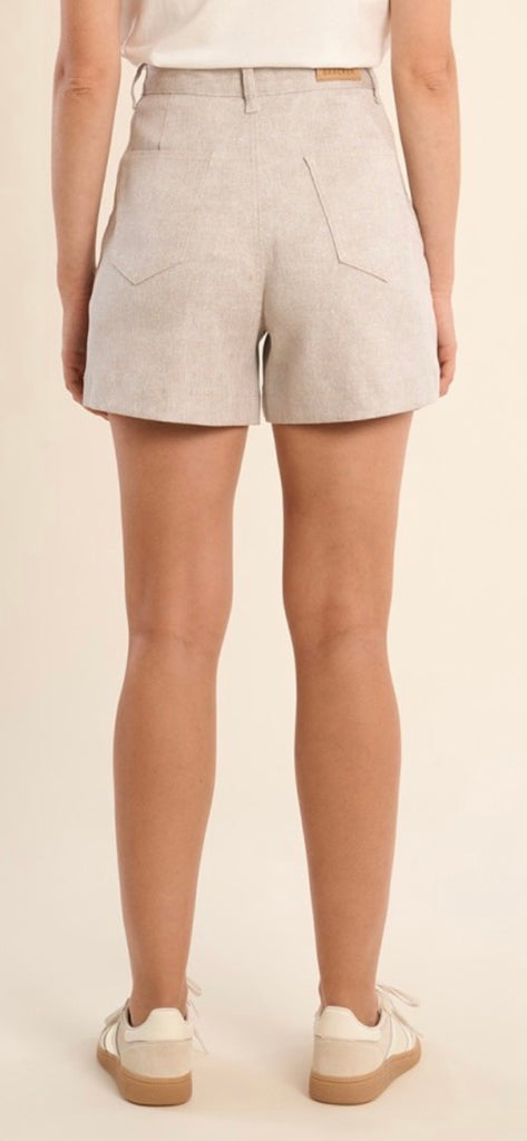 Molly beige shorts