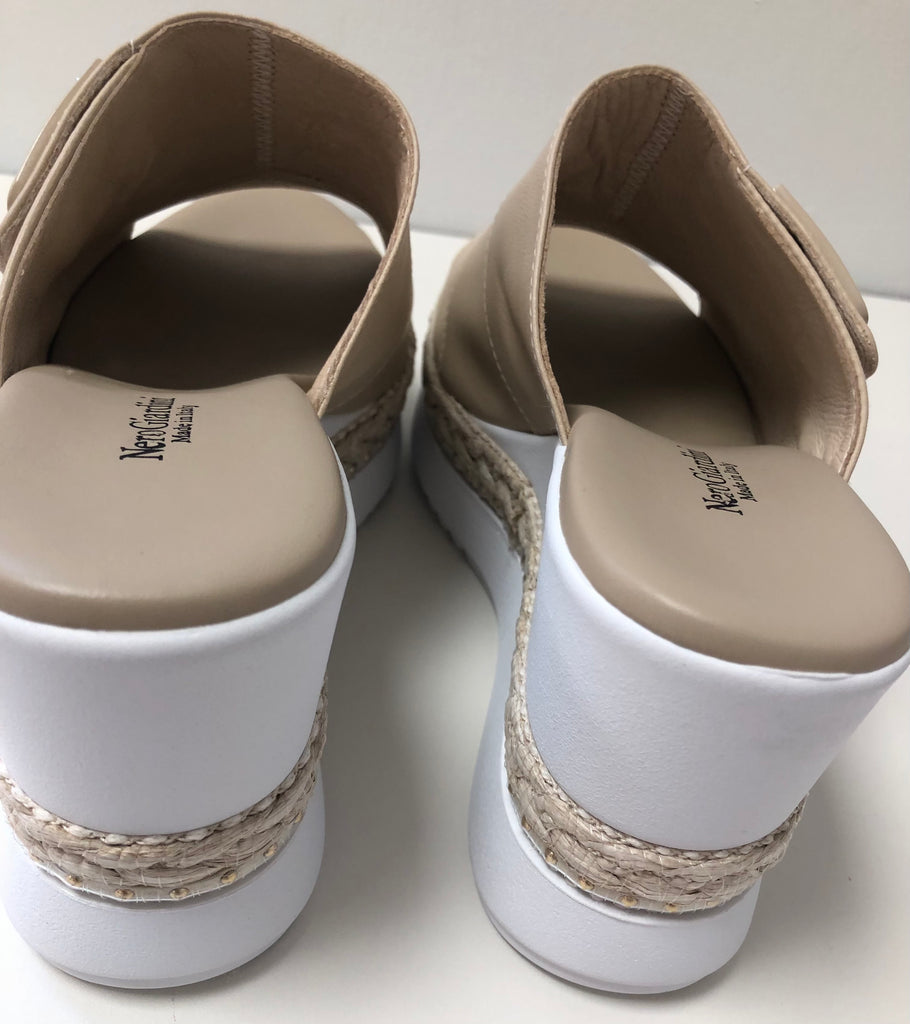 NeroGiardini Sandal 24085