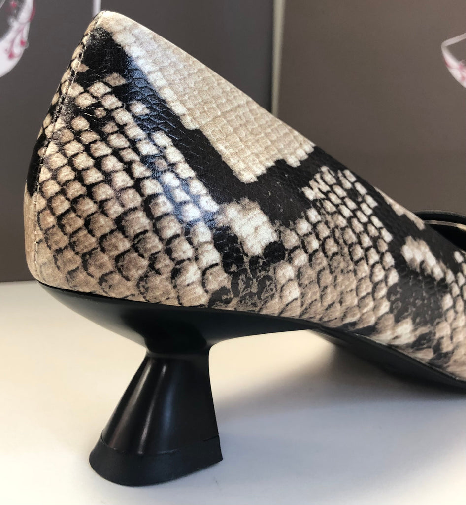 Lodi snake print shoe 25121
