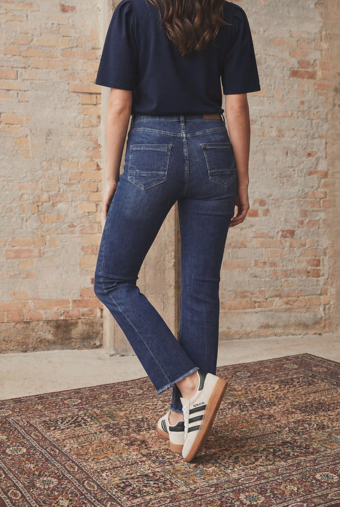 I Say Capri Flare Dark Wash jeans( N56)