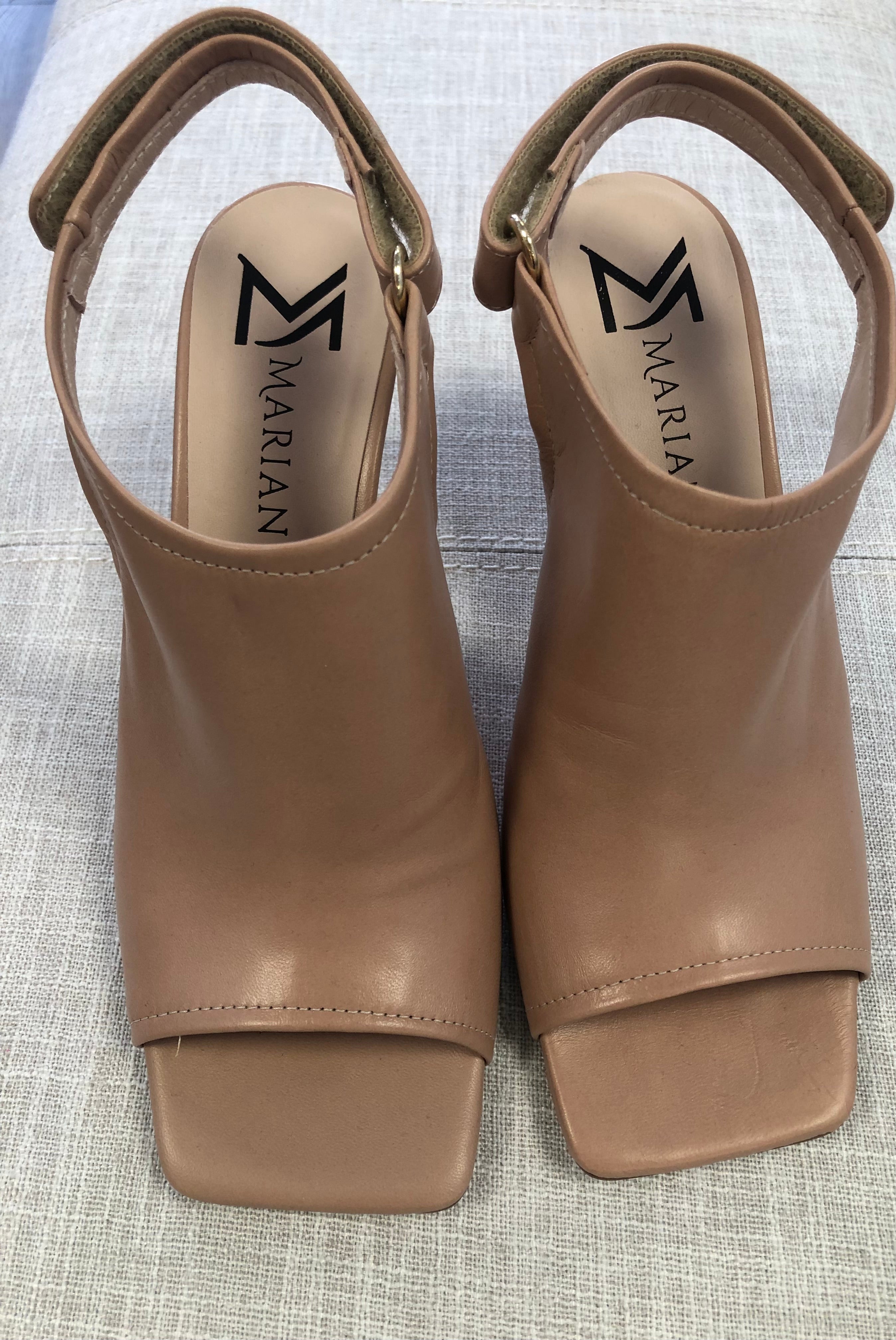 Marian 24056 beige sandal