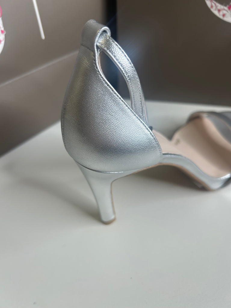Lodi 21123 Silver slingback sandal