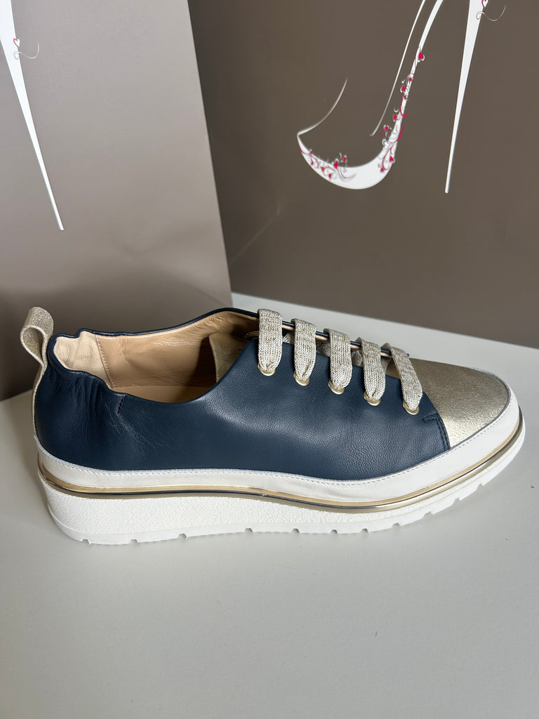 XSA trainer 261027 Navy/gold/cream