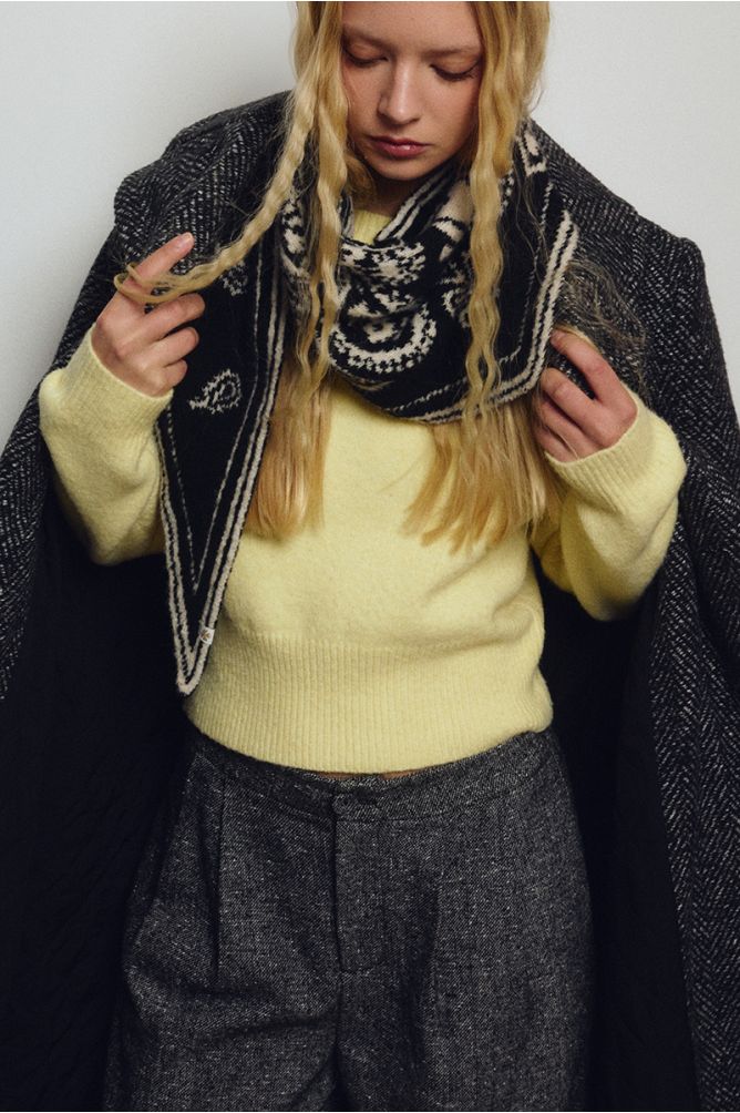 Molly Black Scarf