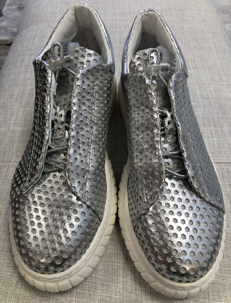 AndiaFora 24068 trainer