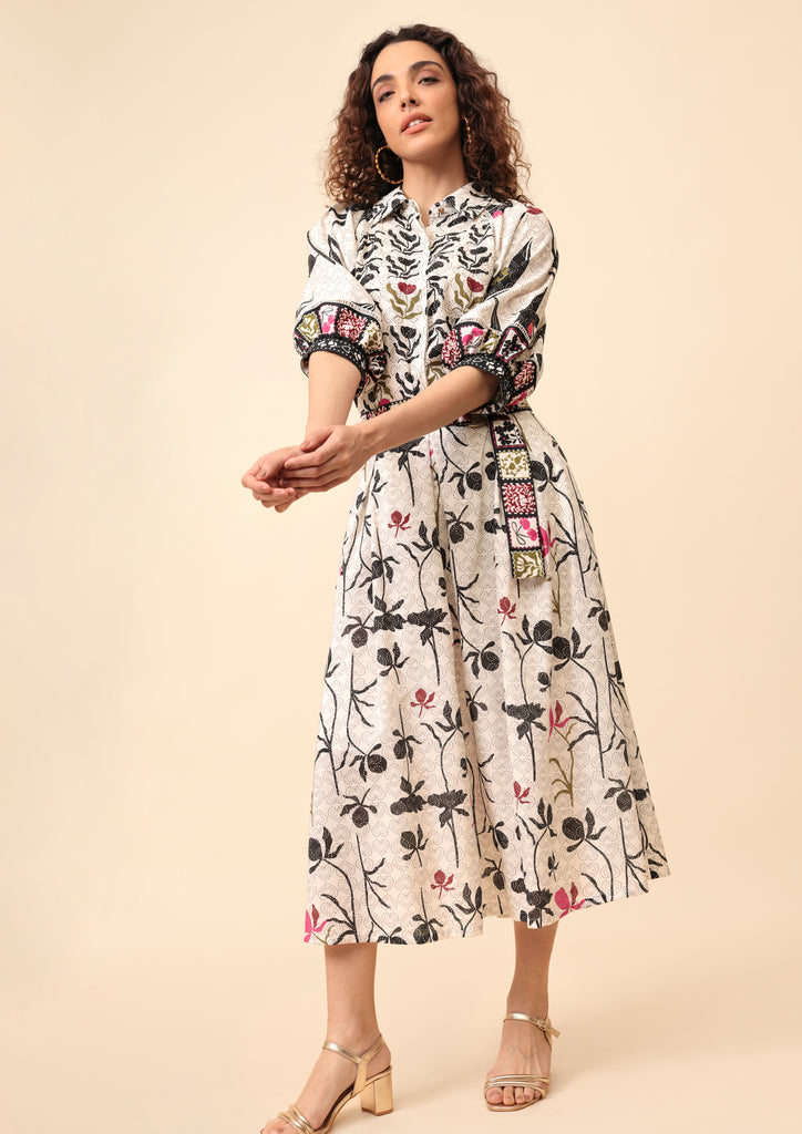 Emily Lovelock T1575