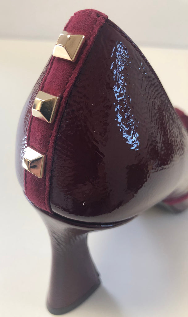 Lodi 25081 Burgundy patent court