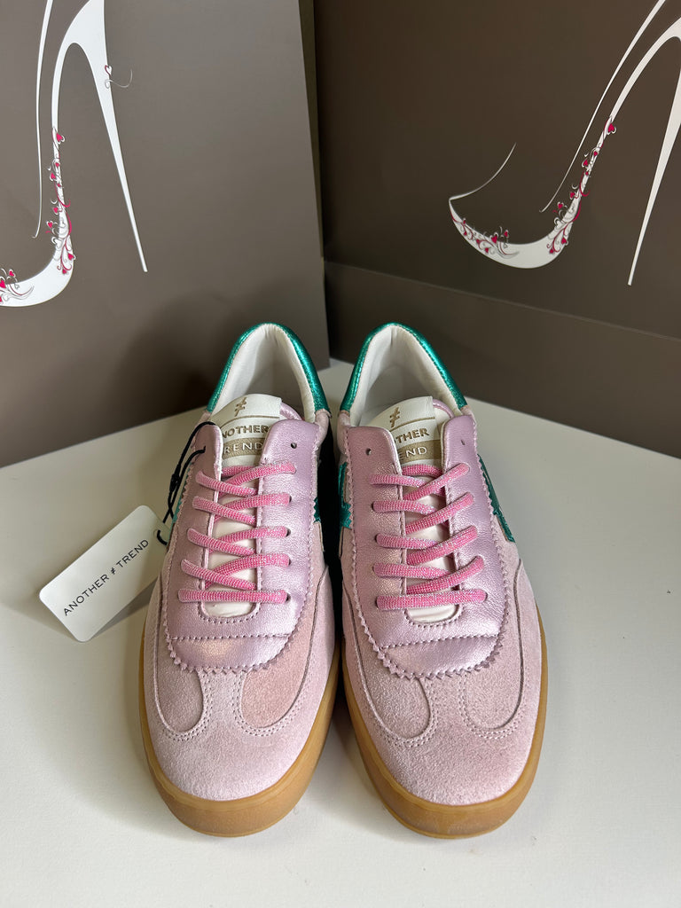 Another Trend Rose 261019