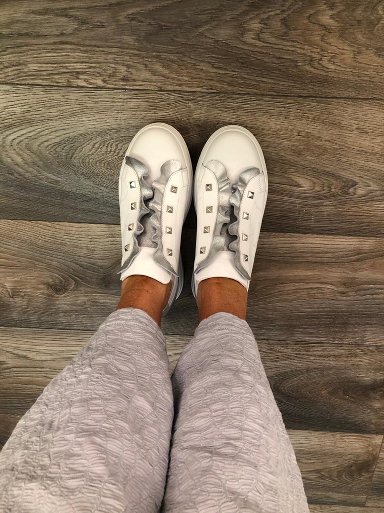 Marco Moreo White and silver ruffle 25041