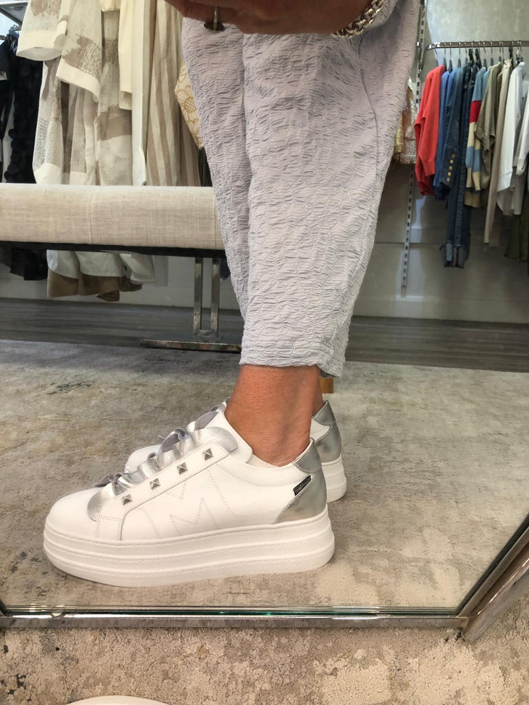 Marco Moreo White and silver ruffle 25041