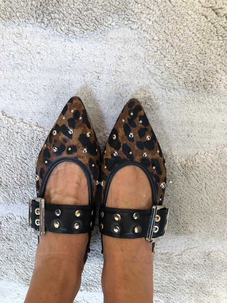Lodi Leopard print & stud pump