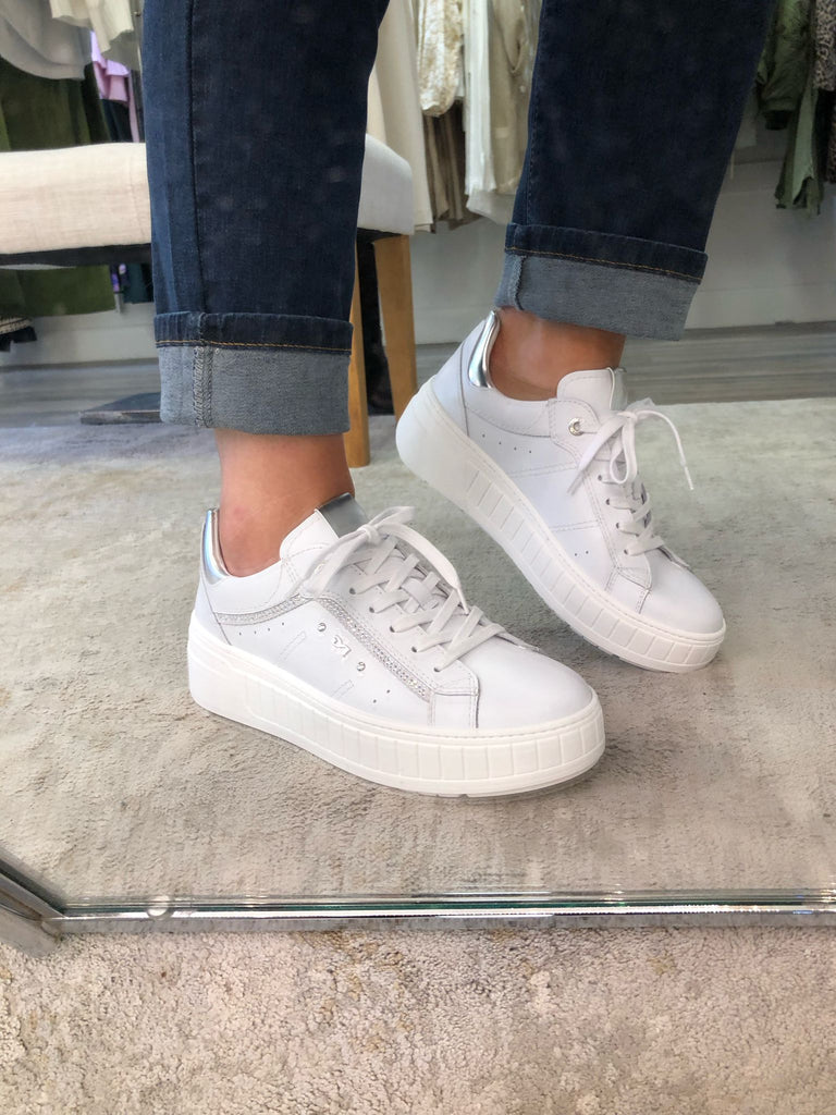 NeroGiardini 25047 white trainer