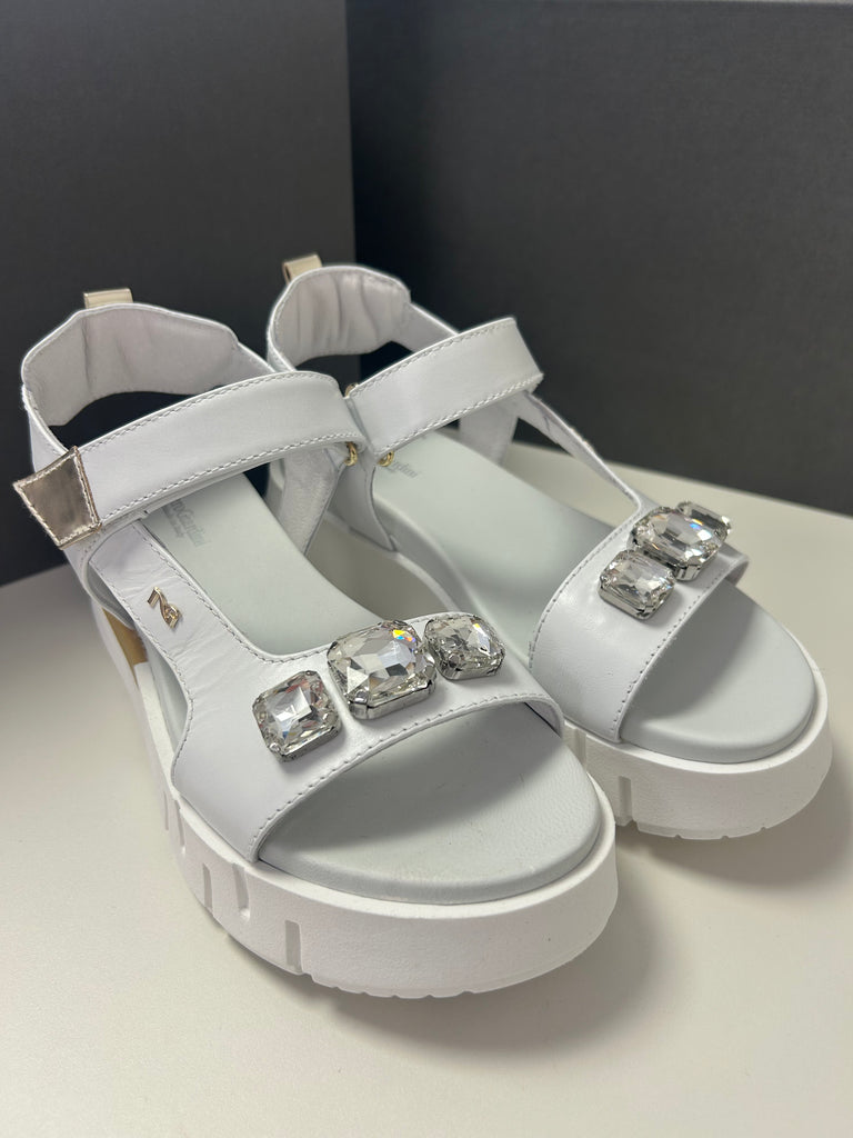 NeroGiardini white diamond sandal 25075