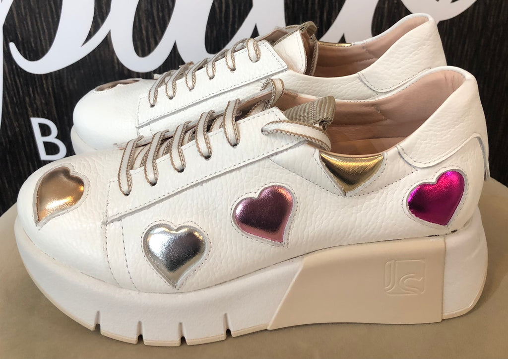 Jose Saenz White Heart Trainer 24019