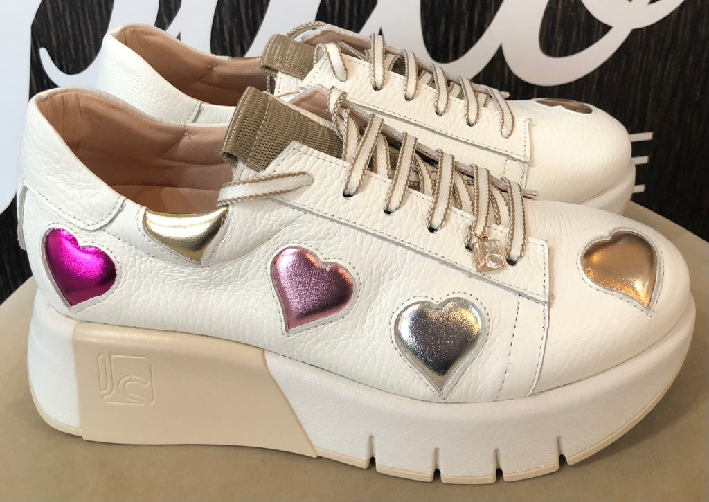 Jose Saenz White Heart Trainer 24019