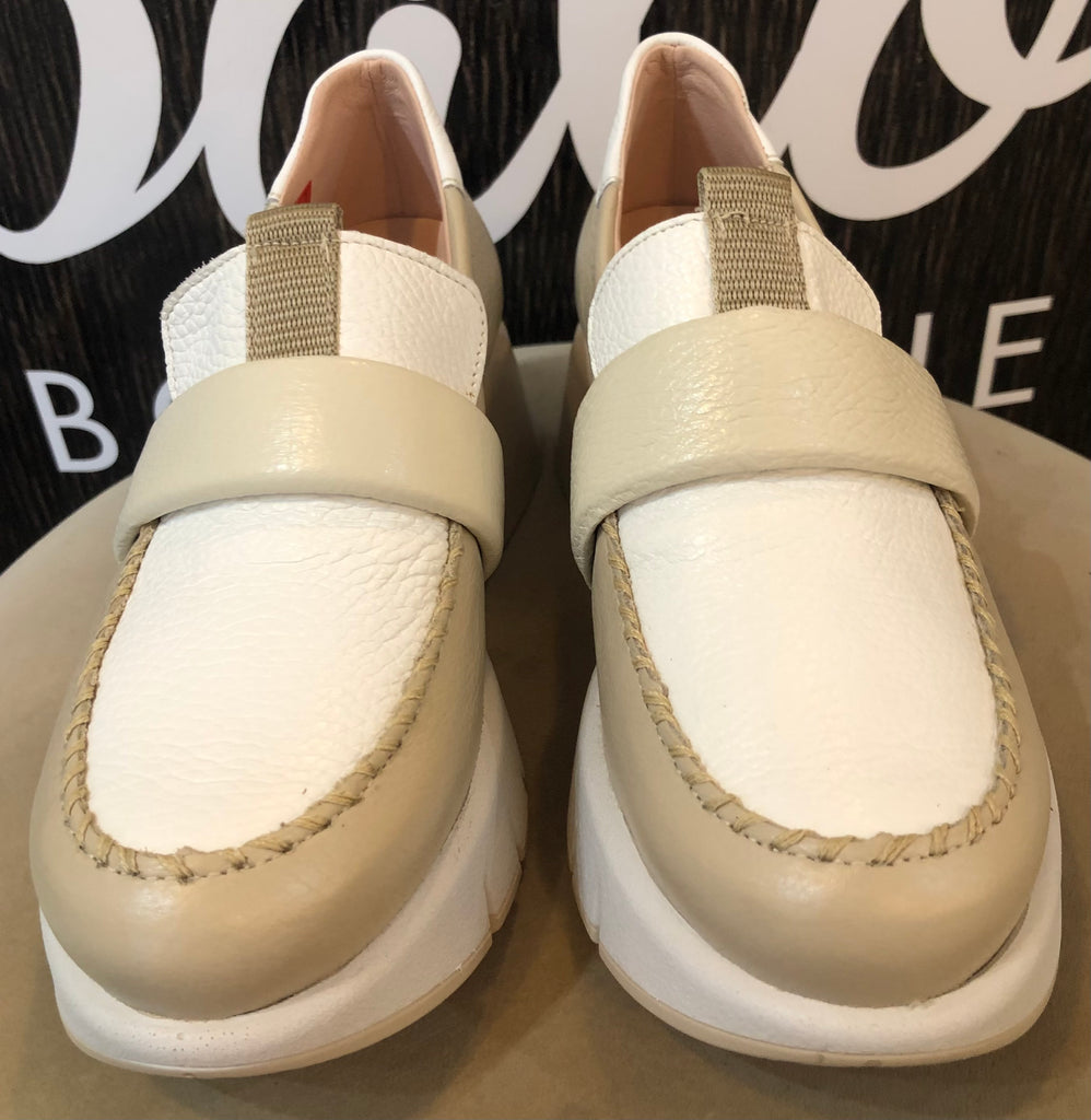 Jose Saenz Beige/Cream/White Loafer 24021