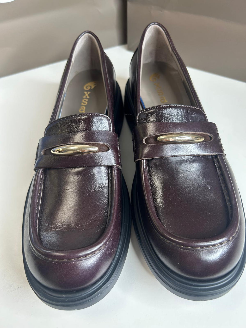 XSA 261136 Brown Alias Shoe