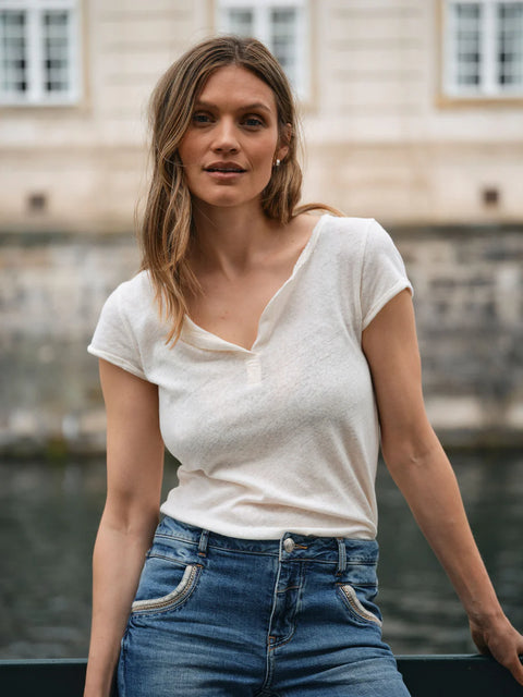 MMTroy tee white