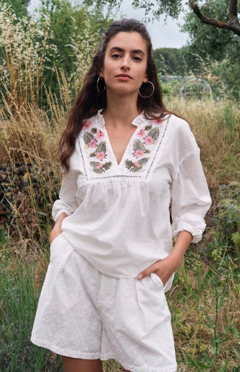 Molly Off white shorts