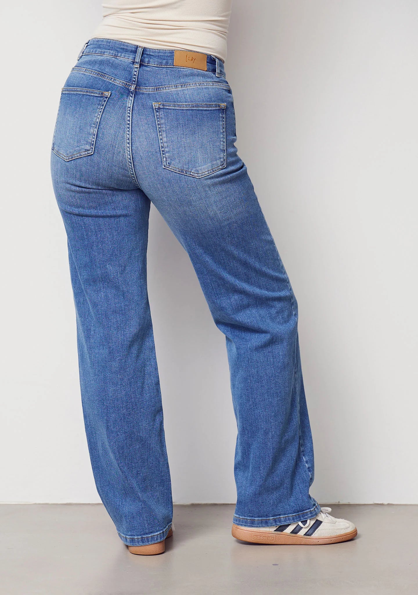 Isay Bologna Wide Pants - Mid Denim