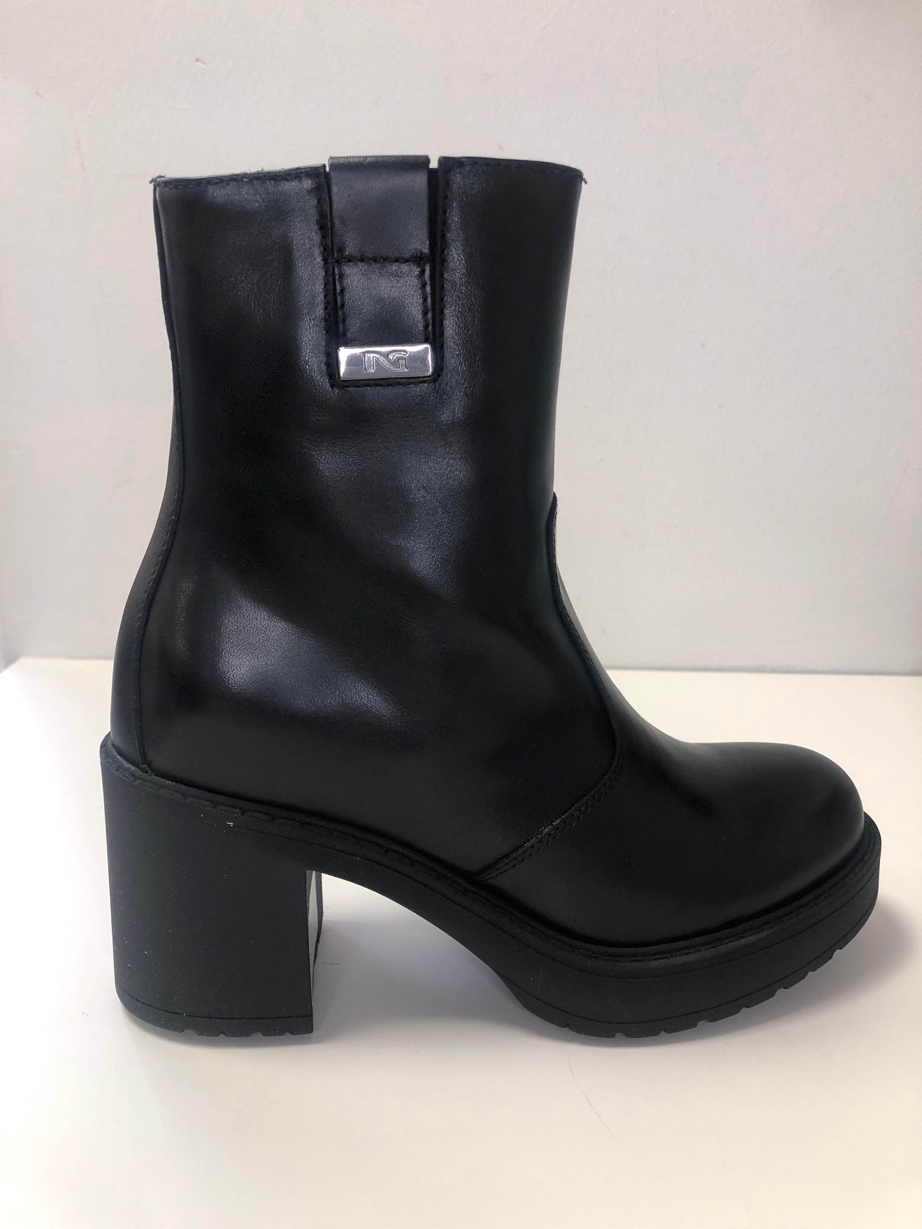 NeroGiardini 24194 Boots