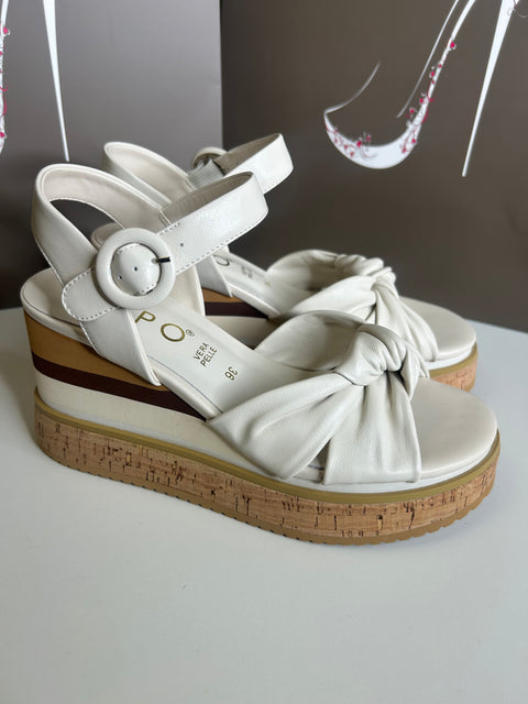 Repo 261085 Avorio Cream Sandal