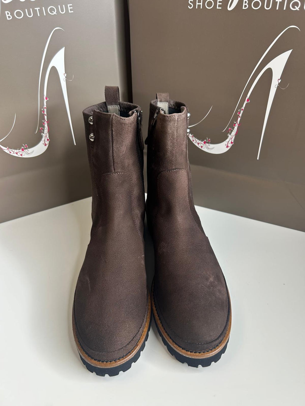 XSA 261137 Suede Ankle Boot