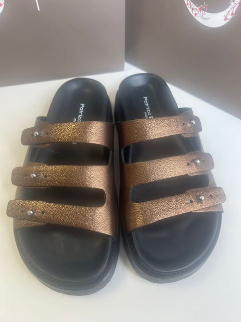 Patrizia Bonfanti 261054 Three silk nut