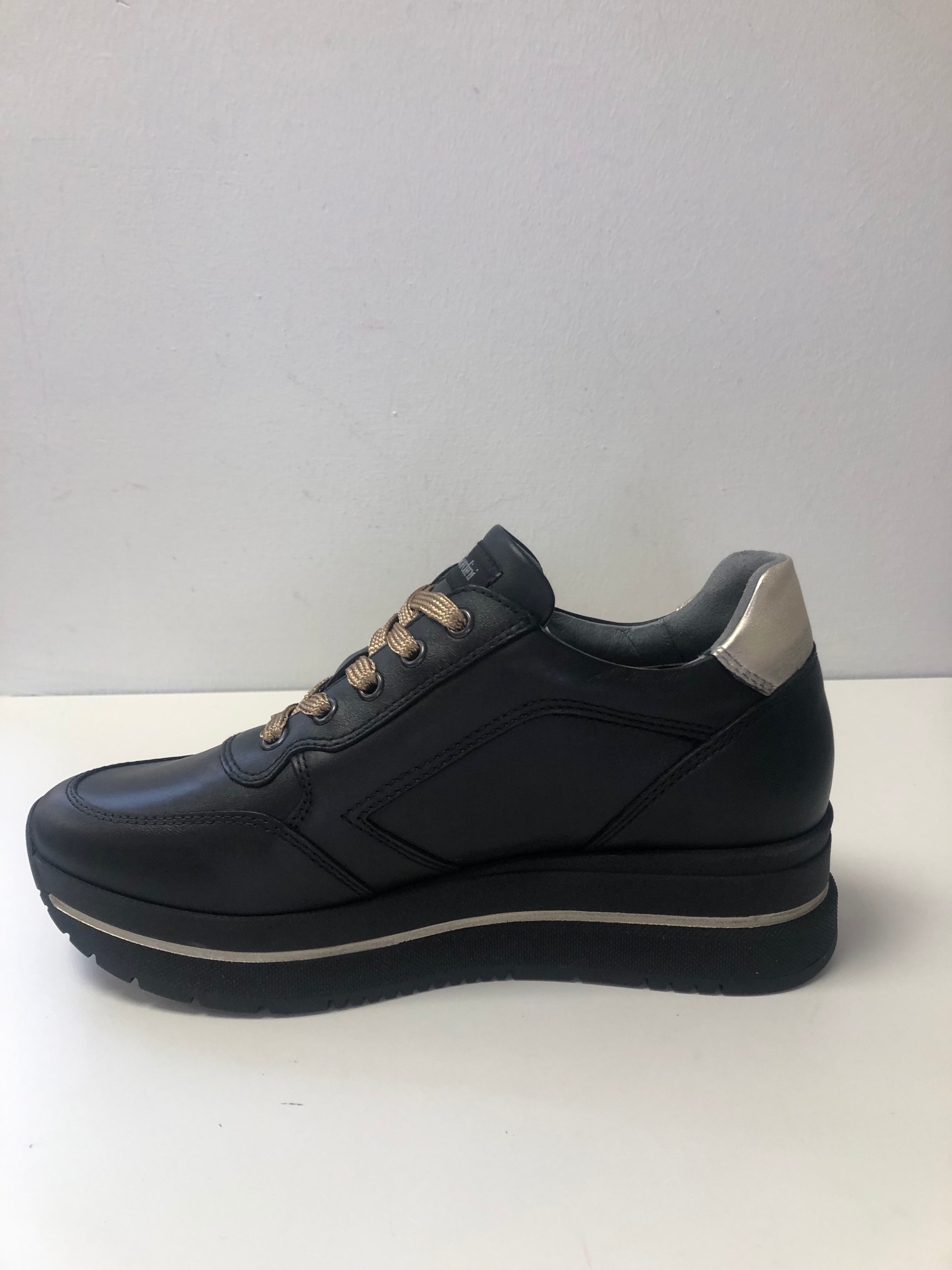 NeroGiardini 24197 Trainer