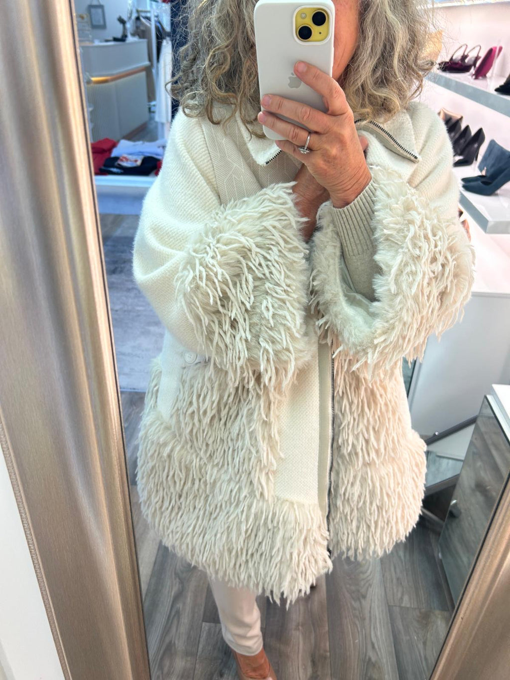 TC cream Fringe zip up Jkt