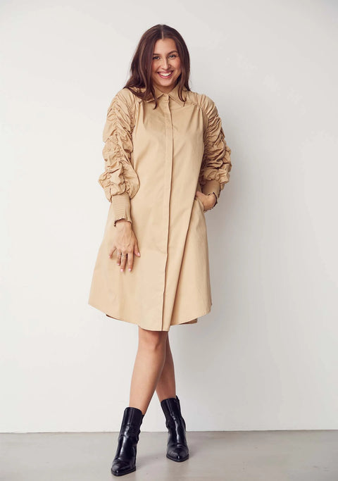 I say dress sigga Camel