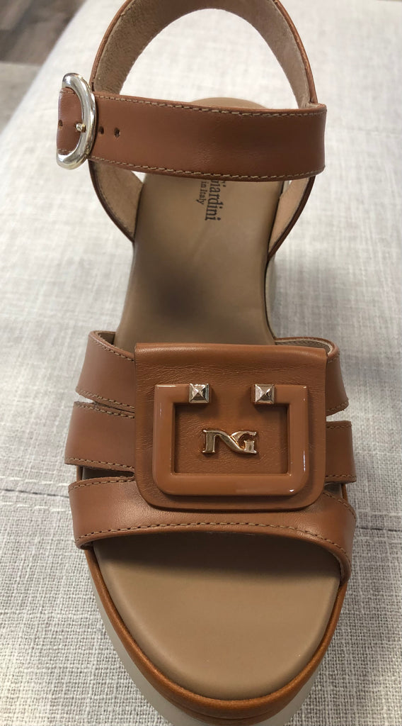 NeroGiardini Sandal 24086