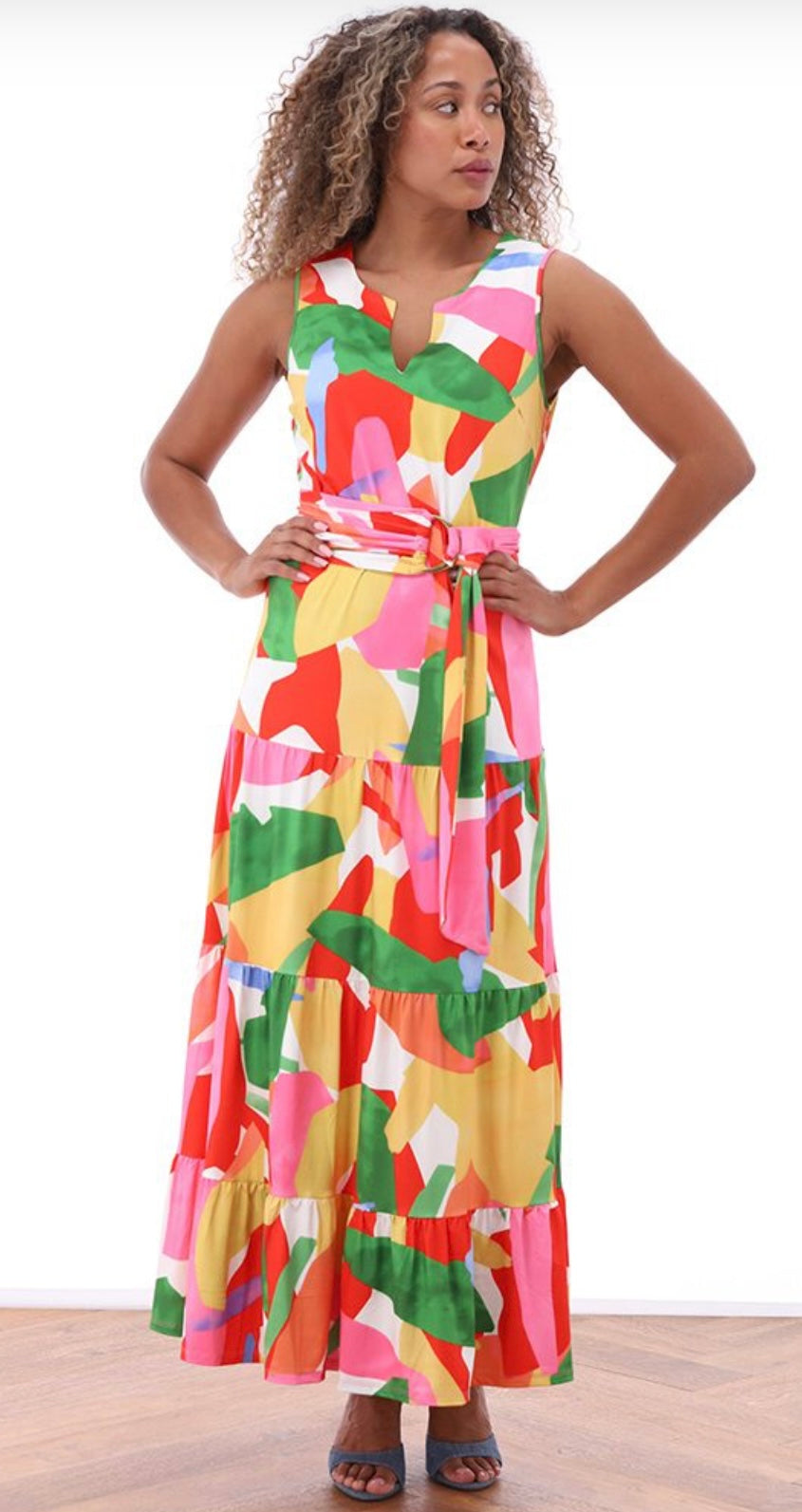 K Design A116 Sleeveless maxi dress with design