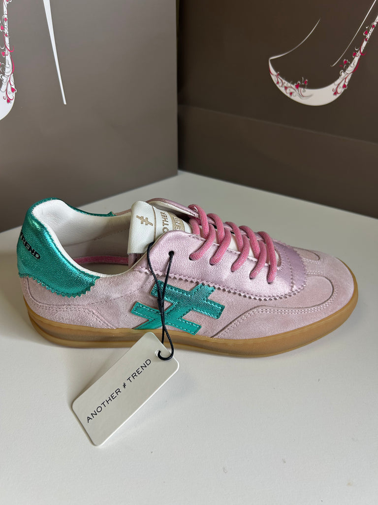 Another Trend Rose 261019