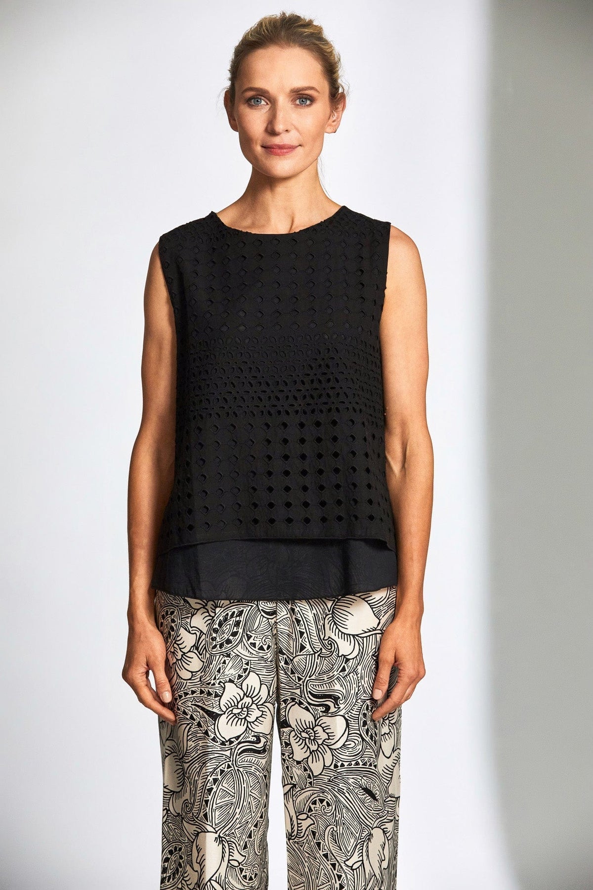 Peruzzi Broidere Black Top