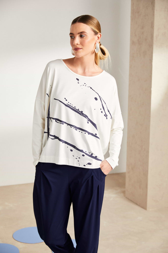 NAS25288 navy/white top