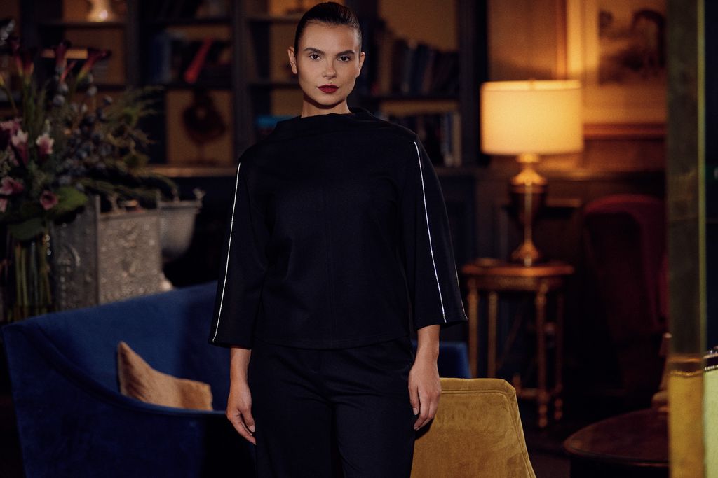 Peruzzi Funnel Neck Top